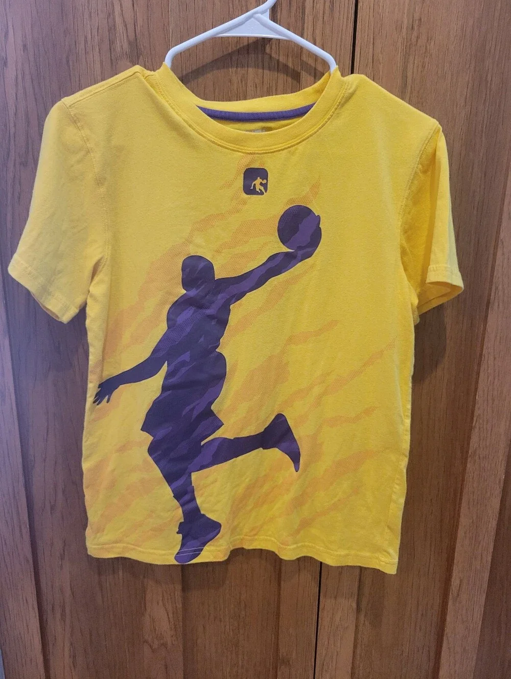 AND1 Brand Boys Basketball T-shirt. Size Xl 14-16